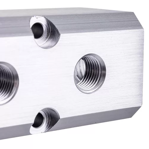 Distribuitor pneumatic aluminiu 2x 1/2" intrare, 4x 1/4" ieșire